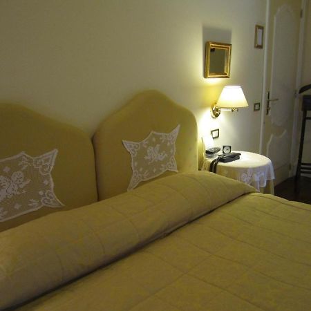 Hotel Villa Castellani Mogliano Bilik gambar