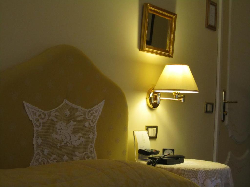 Hotel Villa Castellani Mogliano Bilik gambar