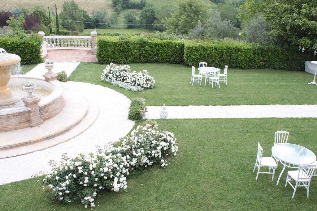 Hotel Villa Castellani Mogliano Luaran gambar