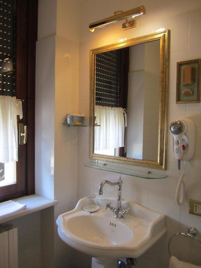 Hotel Villa Castellani Mogliano Bilik gambar